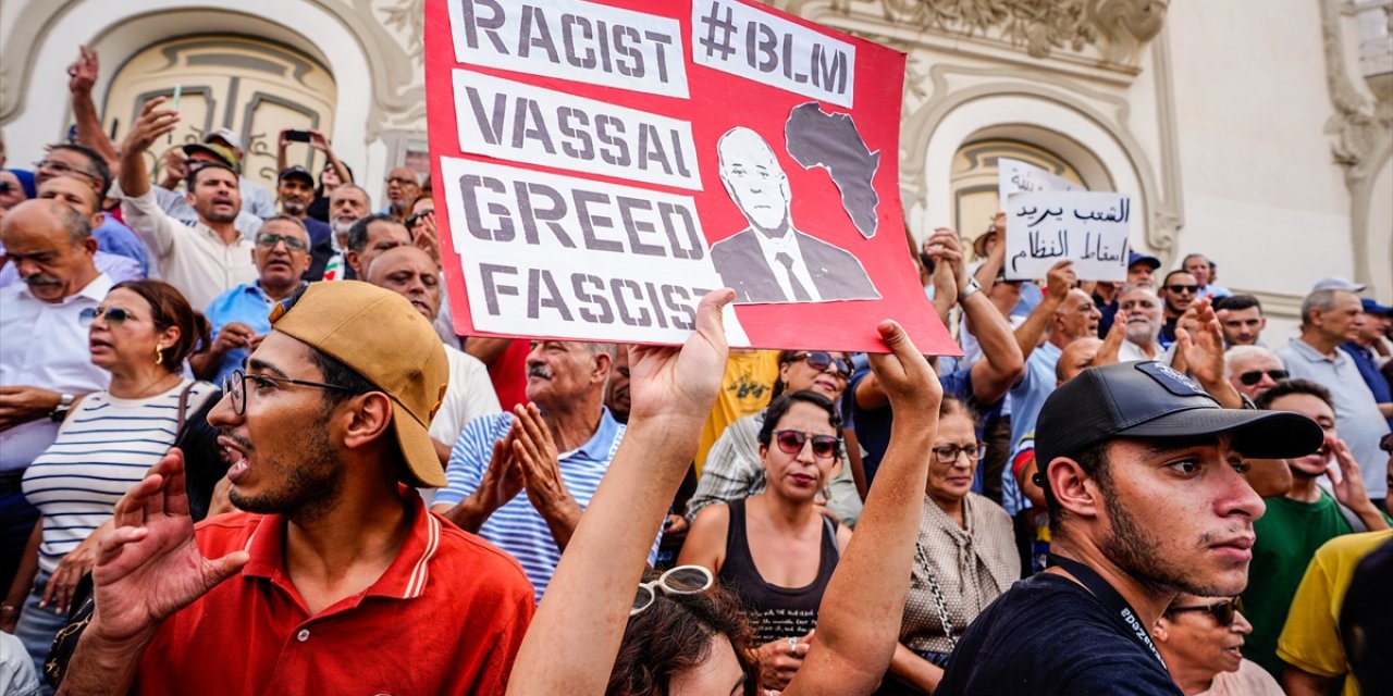 Tunus'ta seçim denetleme yetkisinin İdare Mahkemesinden alınması önerisi protesto edildi