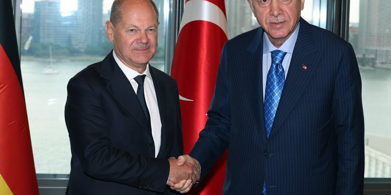 Cumhurbaşkanı Erdoğan, Almanya Başbakanı Olaf Scholz'u kabul etti