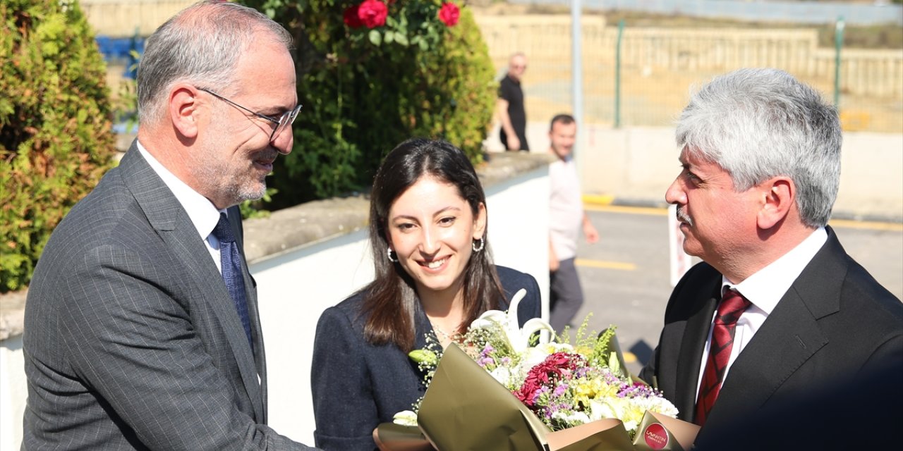 Sakarya Valiliğine atanan Rahmi Doğan görevine başladı