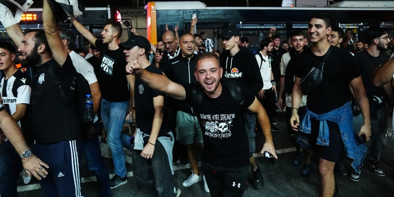 PAOK'lu taraftarlar, RAMS Park'a ulaştı