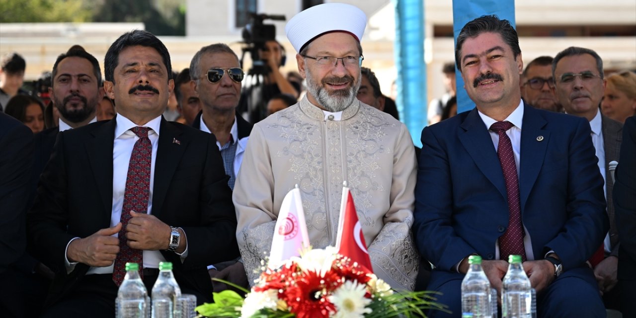 Diyanet İşleri Başkanı Ali Erbaş, Kırşehir'de Şet Kuşanma Töreni'ne katıldı