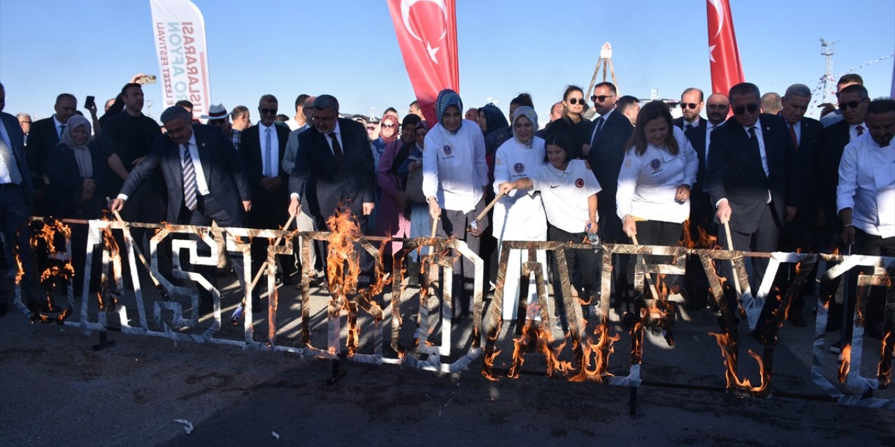 Aile ve Sosyal Hizmetler Bakanı Göktaş, 6. Uluslararası Gastro Afyon Turizm ve Lezzet Festivalinin açılışında konuştu: