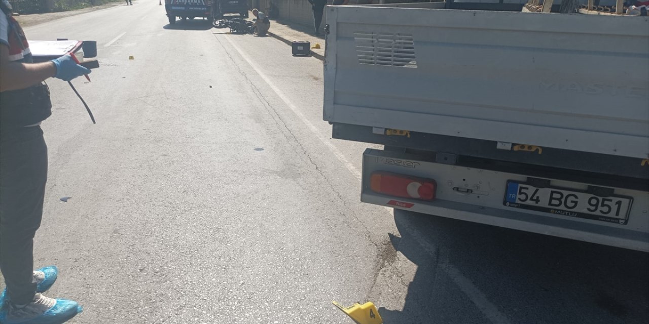 Sakarya'da 3 aracın karıştığı kazada motosiklet sürücüsü öldü