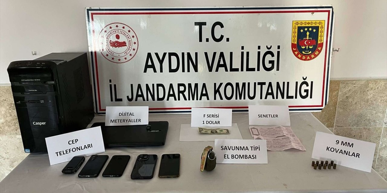 Aydın'da FETÖ şüphelisinin otomobilinde el bombası ve F serisi 1 dolar bulundu