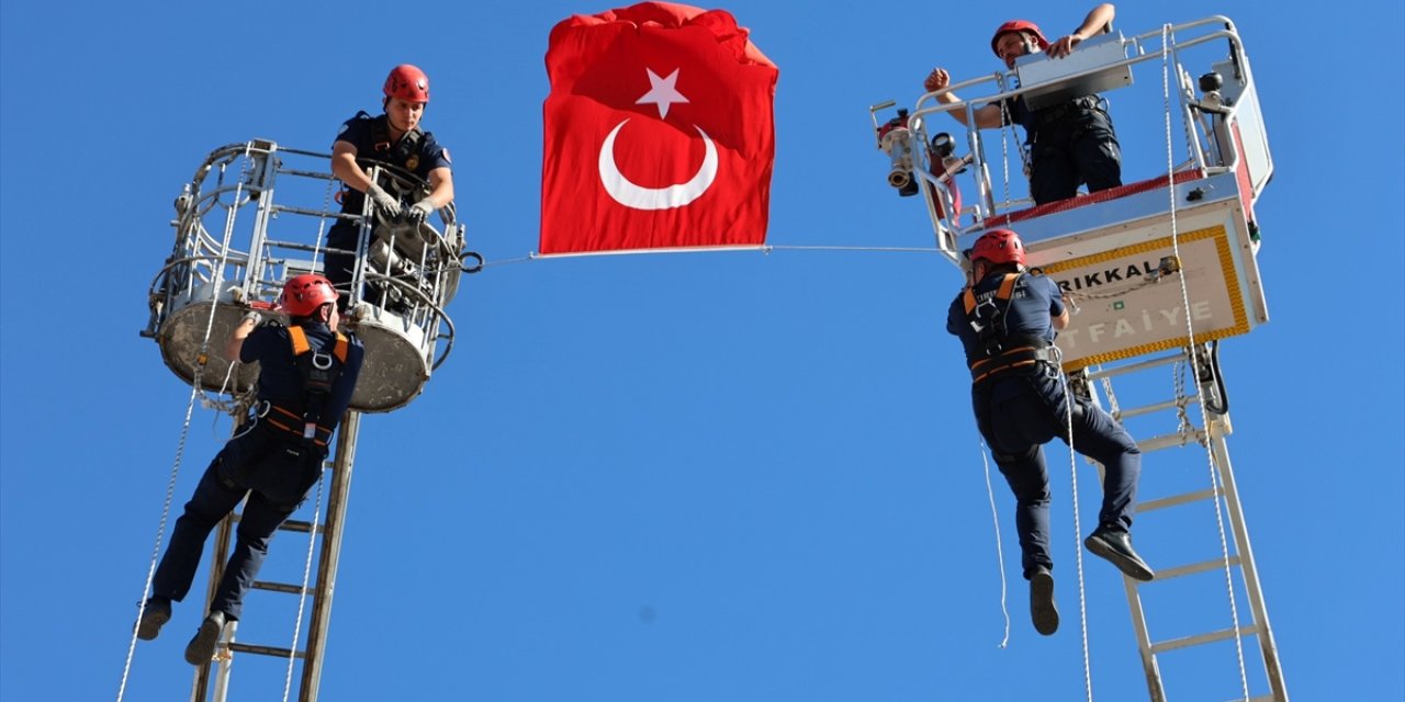 Kırıkkale'de itfaiye ekiplerinden tatbikat