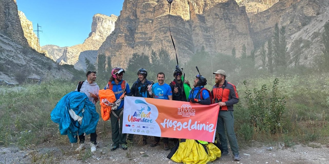 Erzurum'da düzenlenen hava sporları festivali, nefes kesen gösterilerle sona erdi