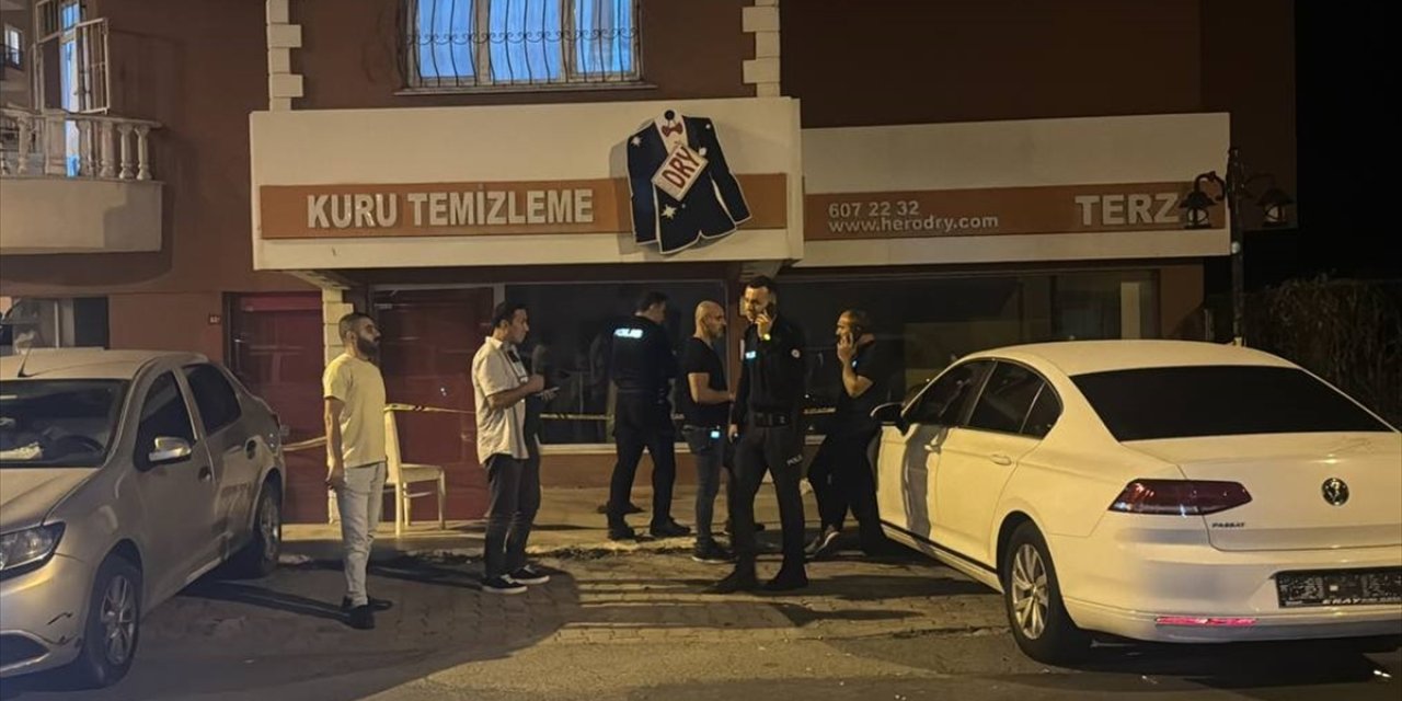 Başakşehir'de iş yerinin önünde silahla vurulan terzi ağır yaralandı