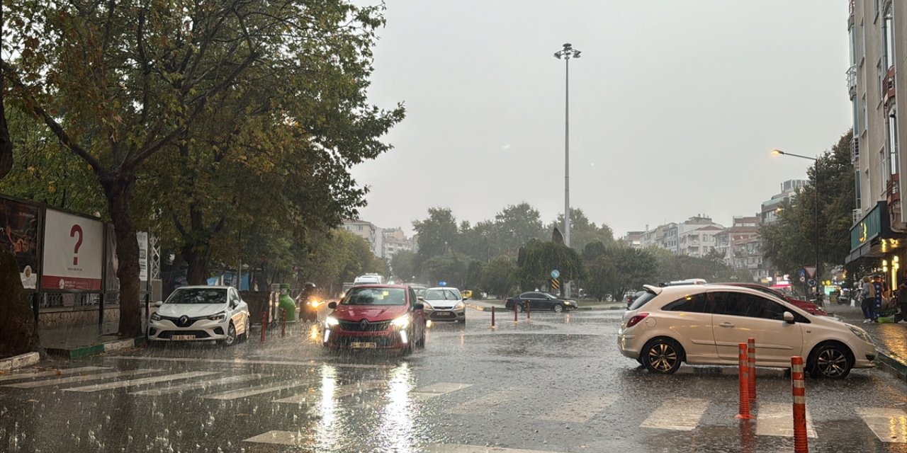 Edirne ve Kırklareli'nde sağanak etkili oldu