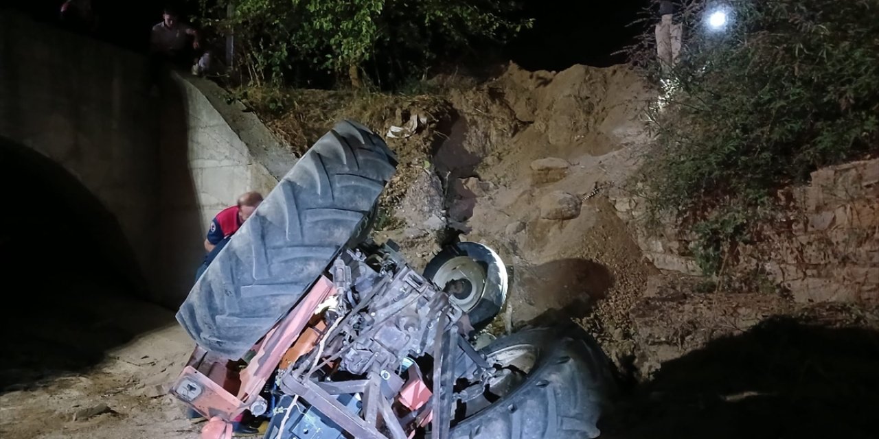 Aydın'da devrilen traktörün sürücüsü öldü