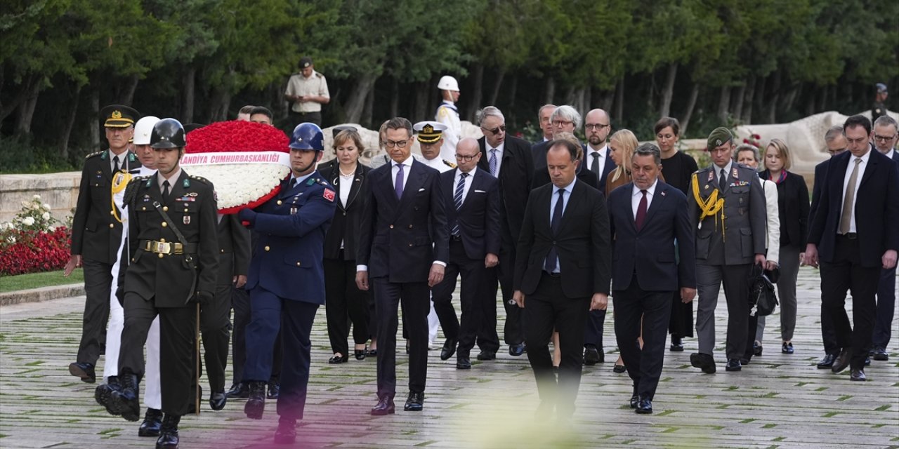 Finlandiya Cumhurbaşkanı Stubb, Anıtkabir'i ziyaret etti