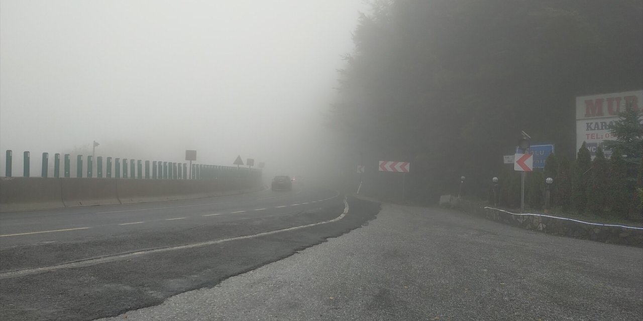 Bolu Dağı'nda sis ve sağanak etkili oldu