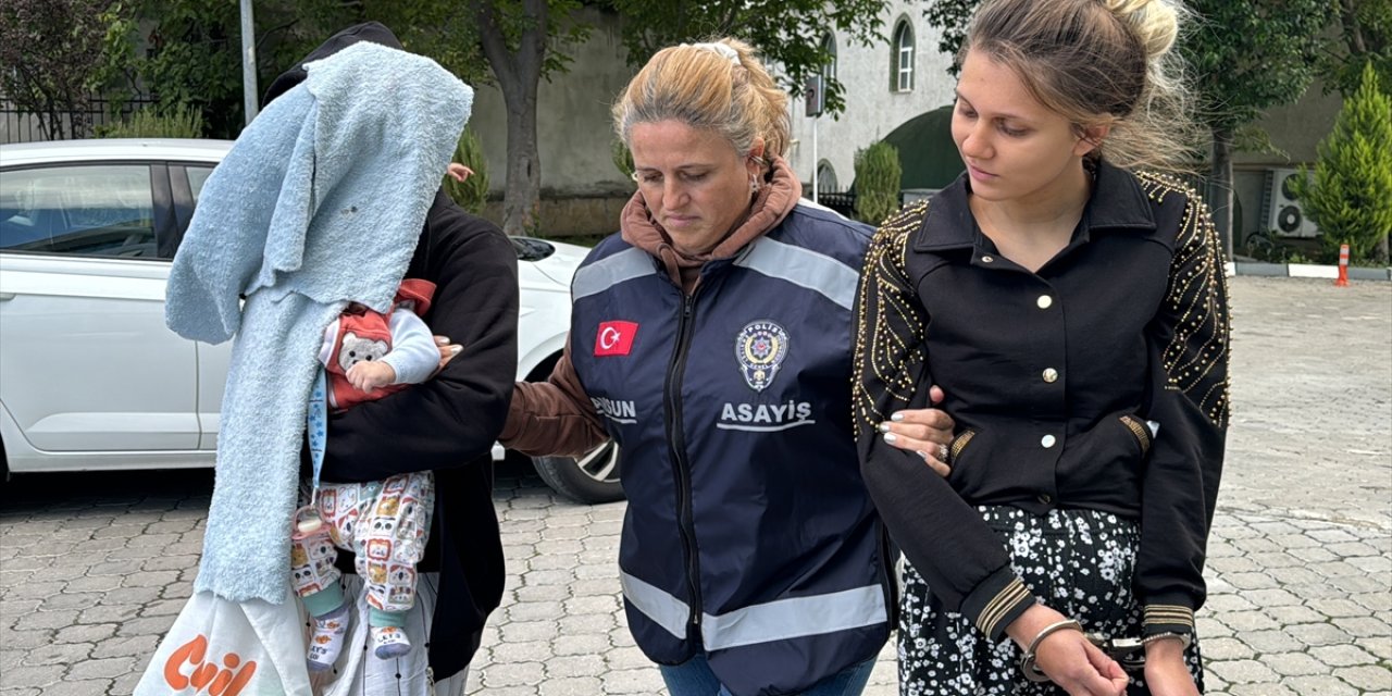 Polis memurunun evinden silah ve ziynet eşyası çalan 4 zanlı yakalandı