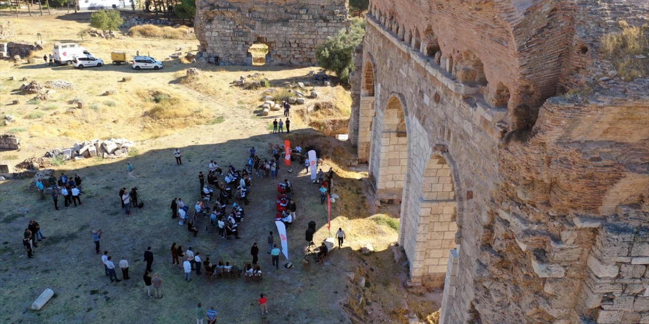 Aydın Efeler Belediye Meclisi toplantısı, Tralleis Antik Kenti'nde yapıldı