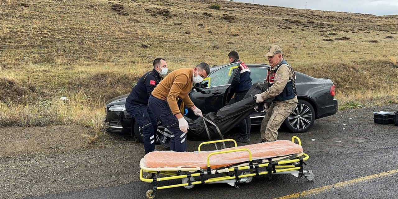 Erzurum'da otomobilde başından silahla vurulmuş erkek cesedi bulundu