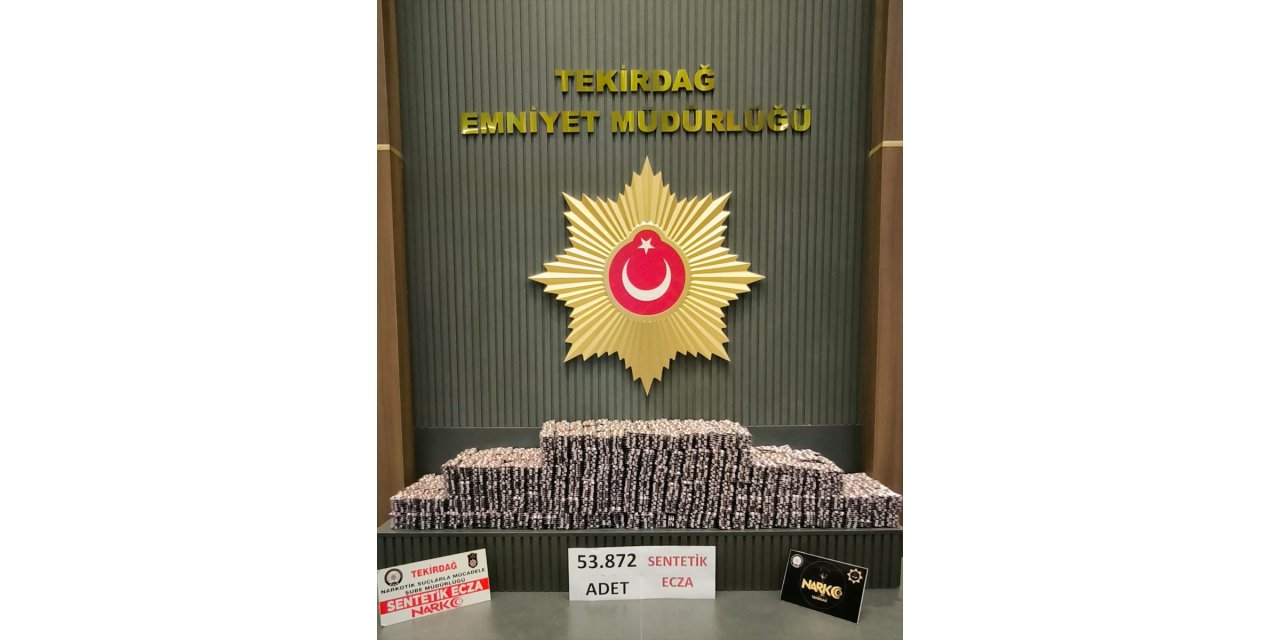 Tekirdağ'da çantasında 53 bin 872 sentetik ecza hap ele geçirilen zanlı tutuklandı