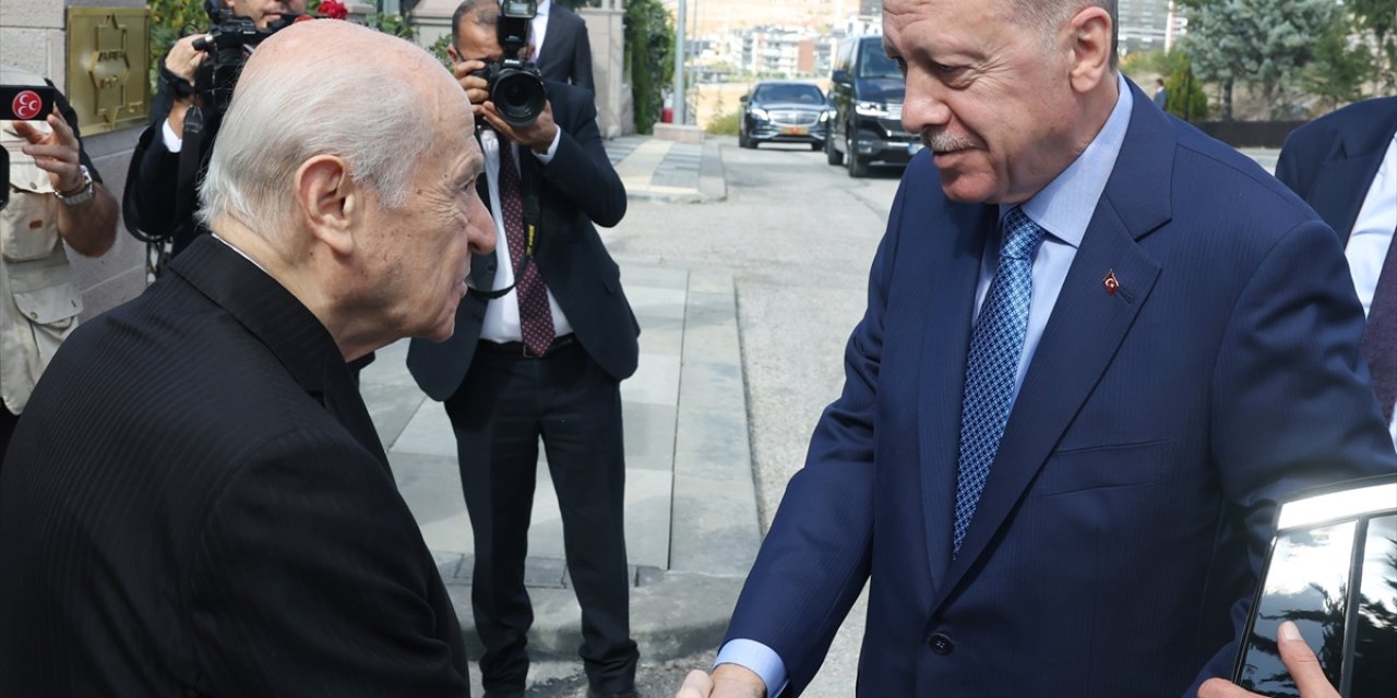 Cumhurbaşkanı Erdoğan, MHP Genel Başkanı Bahçeli'yi ziyaret etti