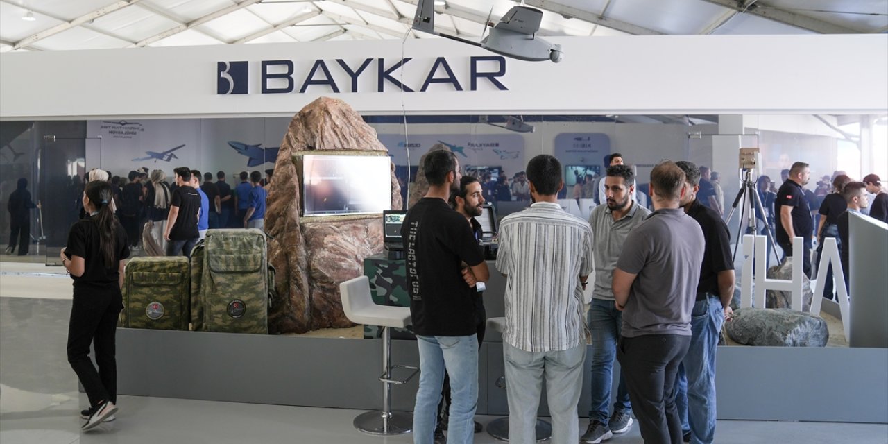 TEKNOFEST Adana ziyaretçileri Bayraktar KIZILELMA ve TB3'ü simülasyonla deneyimliyor