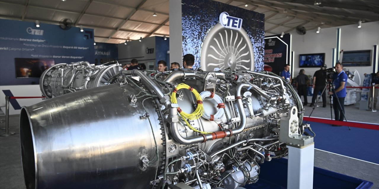 Türkiye'nin ilk milli turbofan uçak motoru TEI-TF6000, TEKNOFEST Adana'da sergileniyor