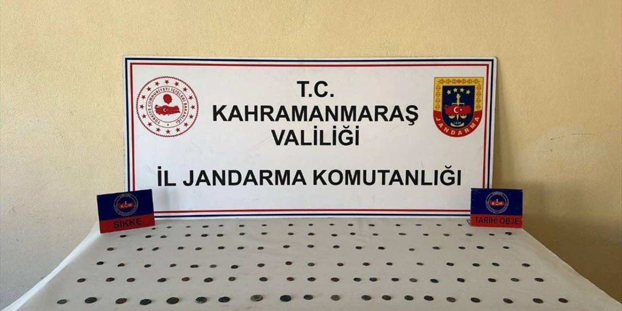 Kahramanmaraş'ta 110 tarihi sikke ve bir obje ele geçirildi