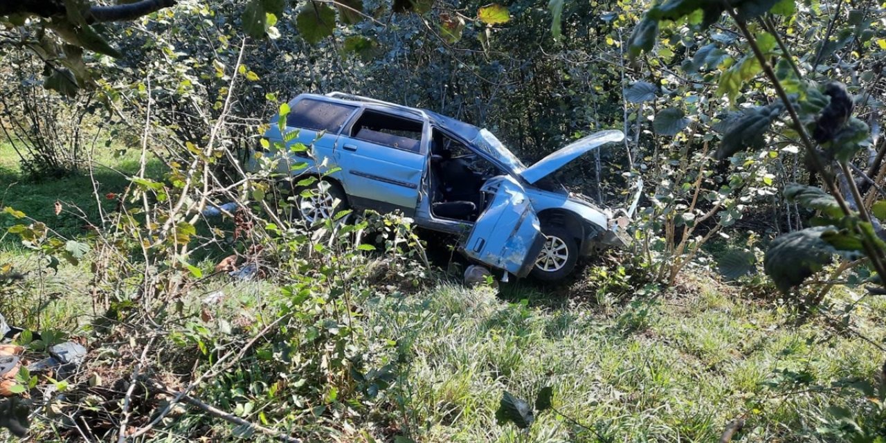 Giresun'da şarampole devrilen otomobildeki 1 kişi öldü, 3 kişi yaralandı