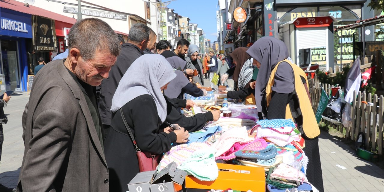 Ağrı'da Filistin'e destek için kermes düzenlendi