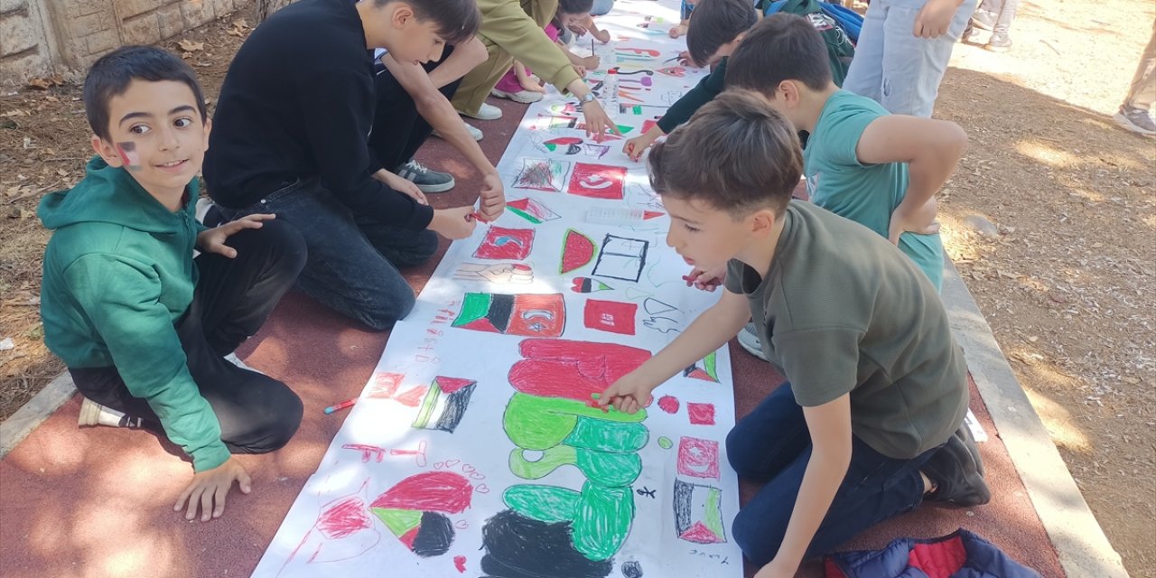 Diyarbakır, Bingöl ve Şırnak'ta çocuklar Filistin'e destek için resim çizdi