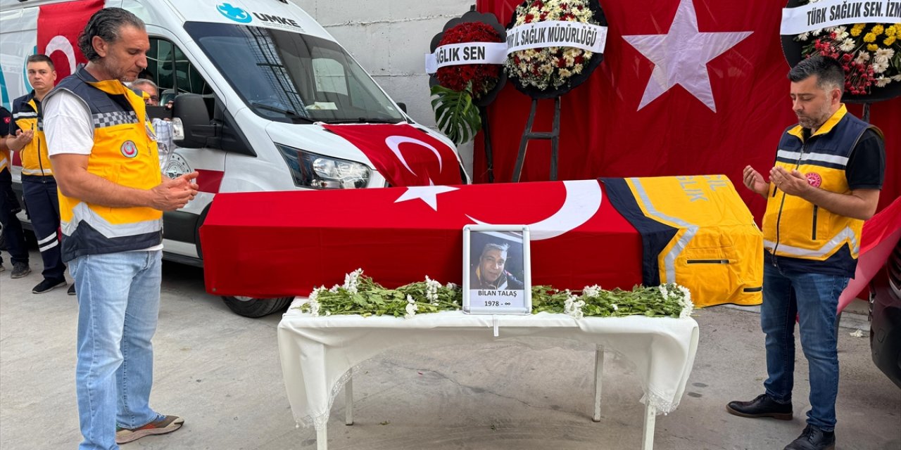 İzmir'de kazada ölen ambulans şoförü için tören düzenlendi