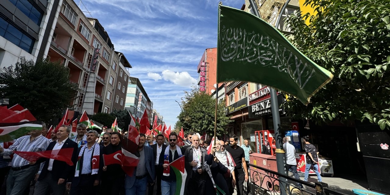 Antalya, Isparta ve Burdur'da İsrail'in Filistin'e yönelik saldırıları protesto edildi