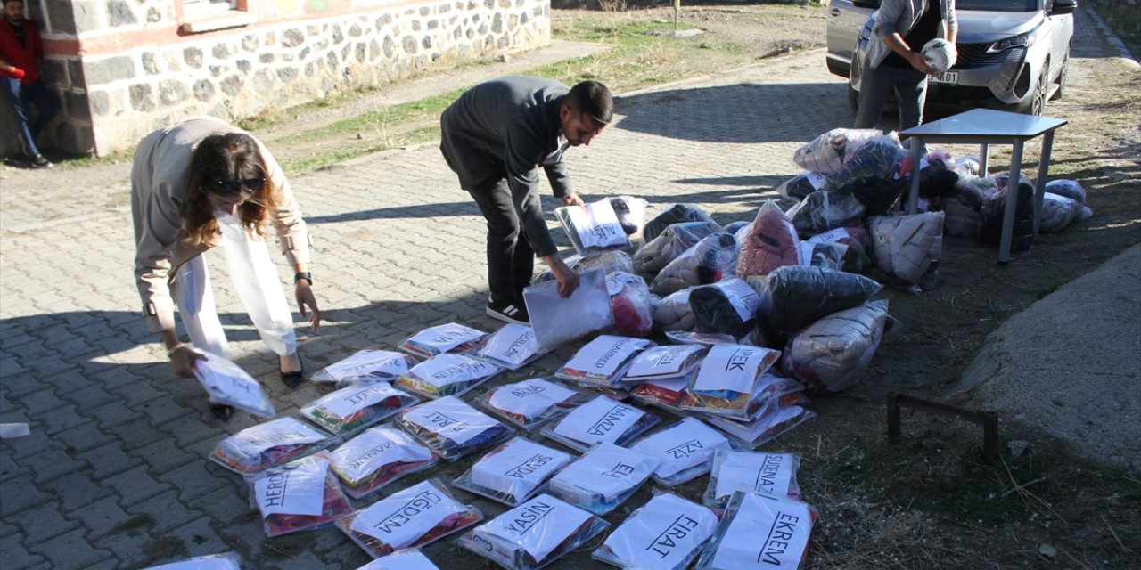 Diyarbakır'da görev yapan öğretmenler, Muşlu çocukların gönlüne dokundu