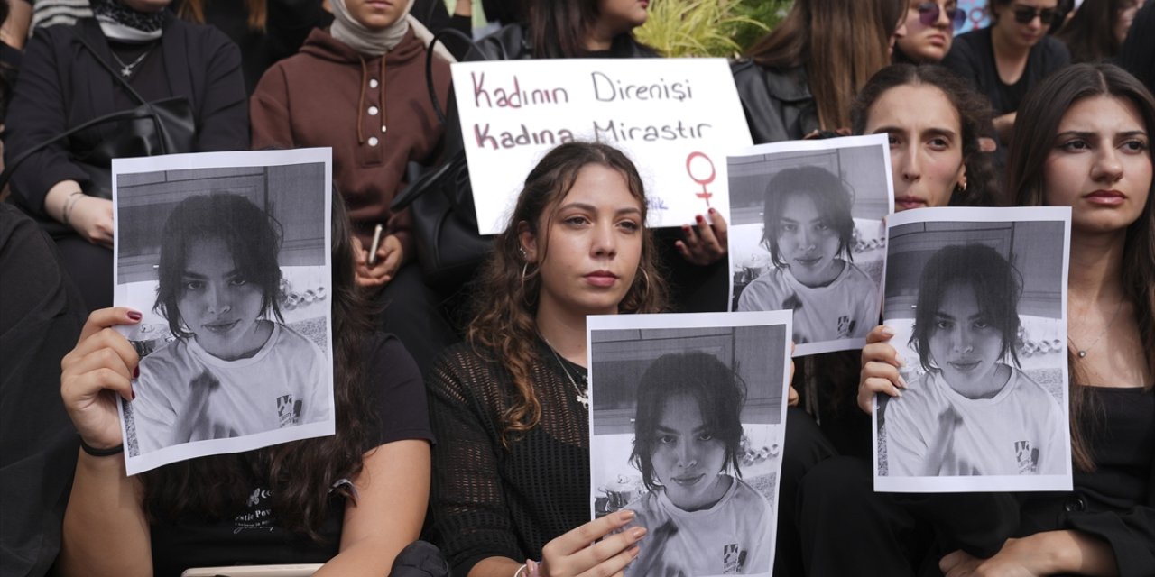 Ayşenur Halil'in öldürülmesi öğrencisi olduğu İstanbul Medipol Üniversitesi'nde protesto edildi