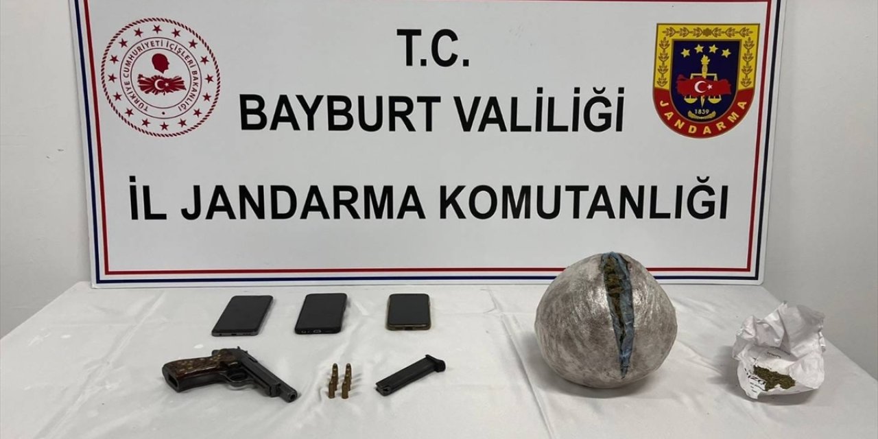 Bayburt'ta uyuşturucu operasyonunda 3 kişi tutuklandı