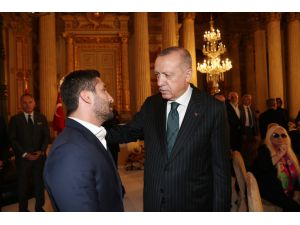 Cumhurbaşkanı Erdoğan sanatçı ve sporcularla iftarda buluştu