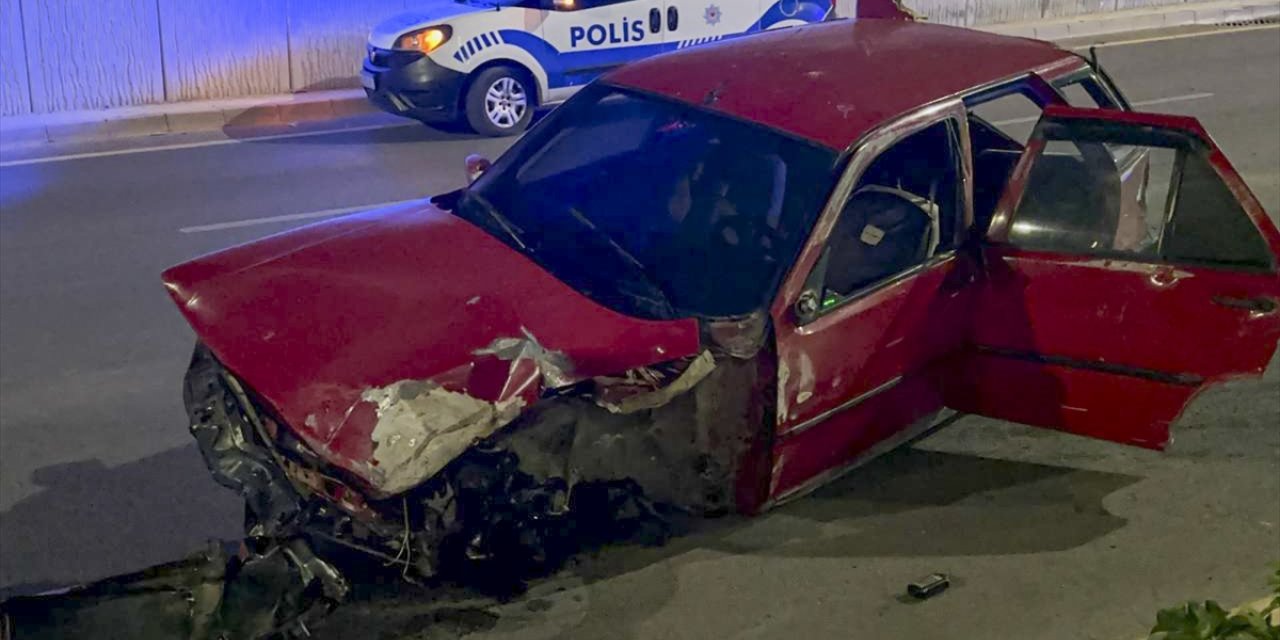 Gaziantep'te trafik kazasında 1 kişi öldü, 4 kişi yaralandı