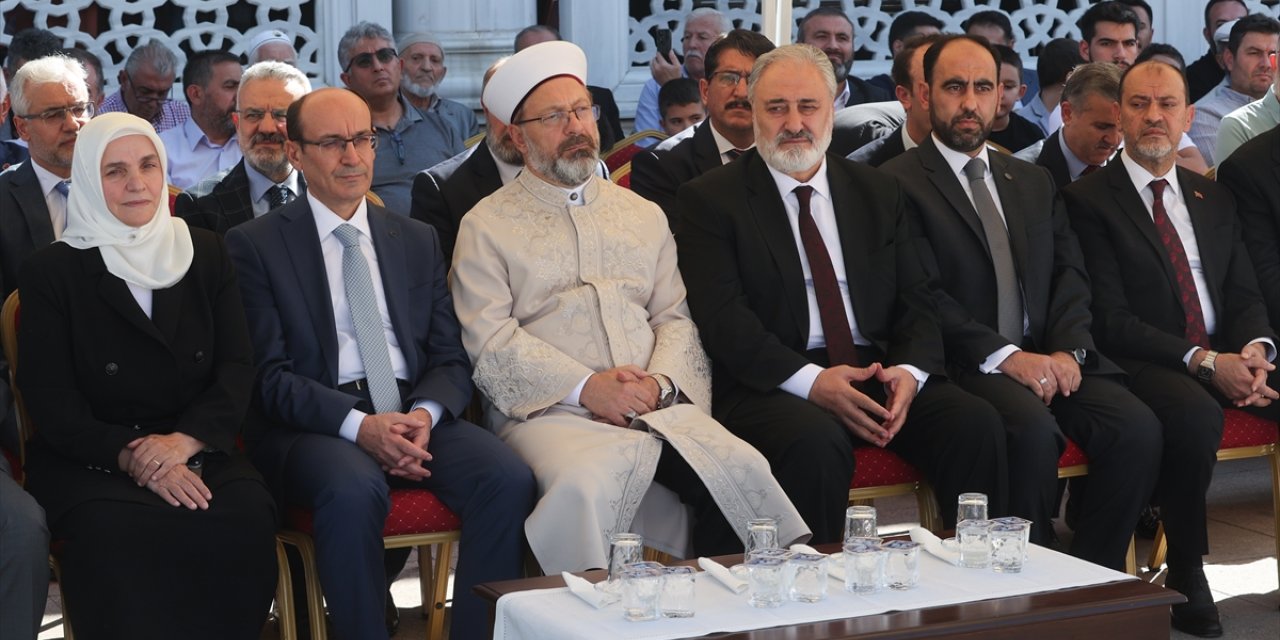 Diyanet İşleri Başkanı Erbaş, gençlik merkezi ve 4-6 yaş Kur'an kursunun açılışını yaptı