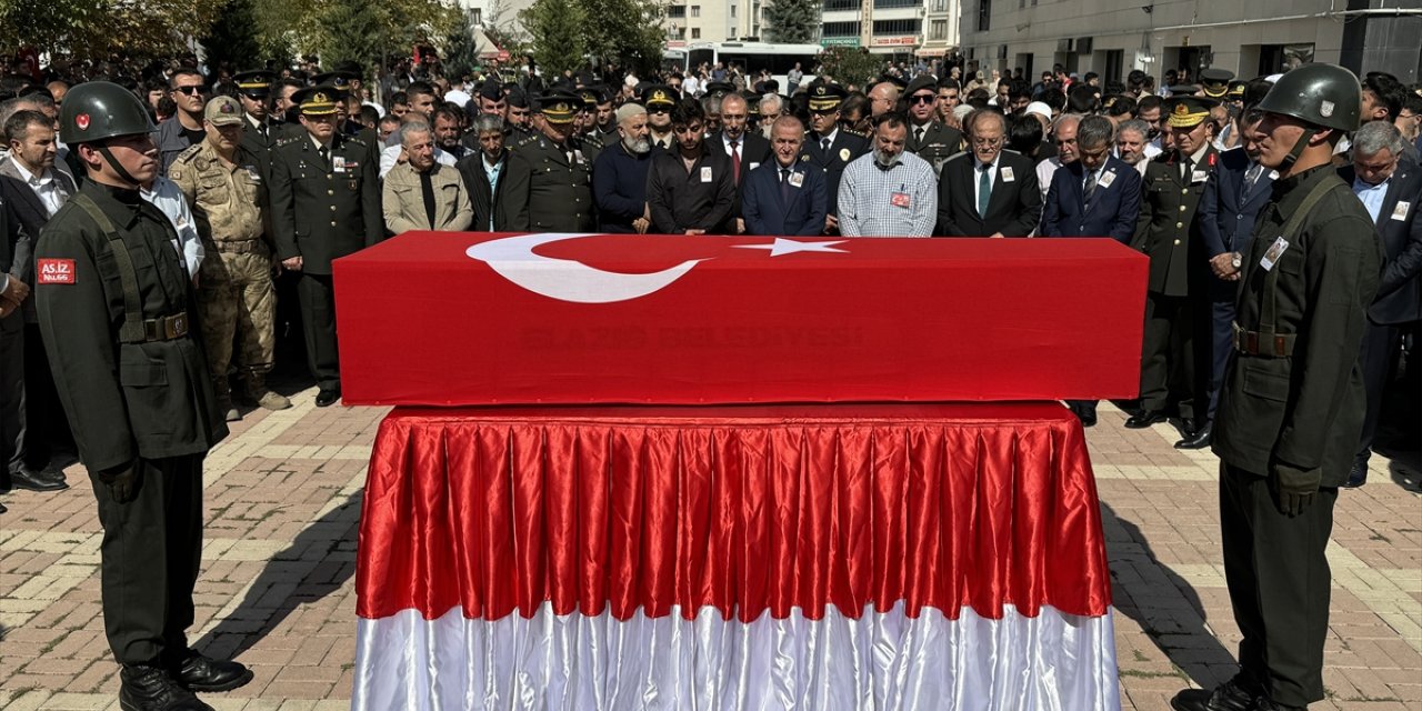 Şehit Piyade Sözleşmeli Er Sefer Alan için Elazığ'da tören düzenlendi