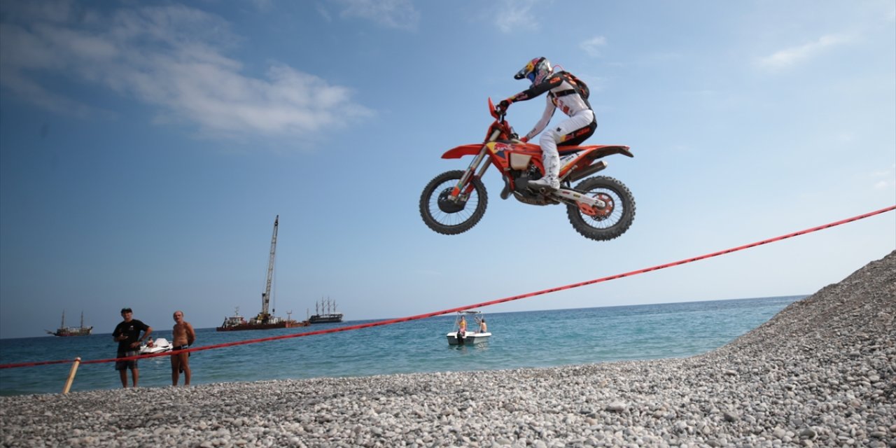 Sea To Sky Enduro Motosiklet Yarışı plaj etabıyla başladı