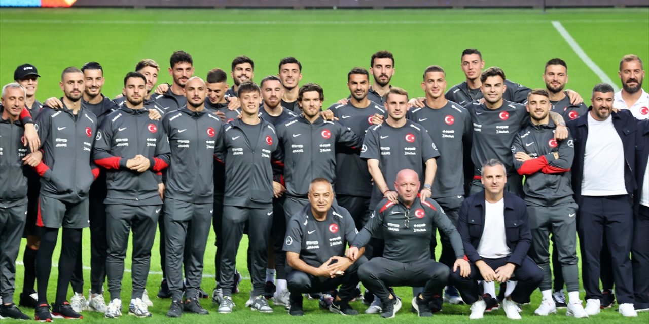 A Milli Futbol Takımı Samsun'a geldi