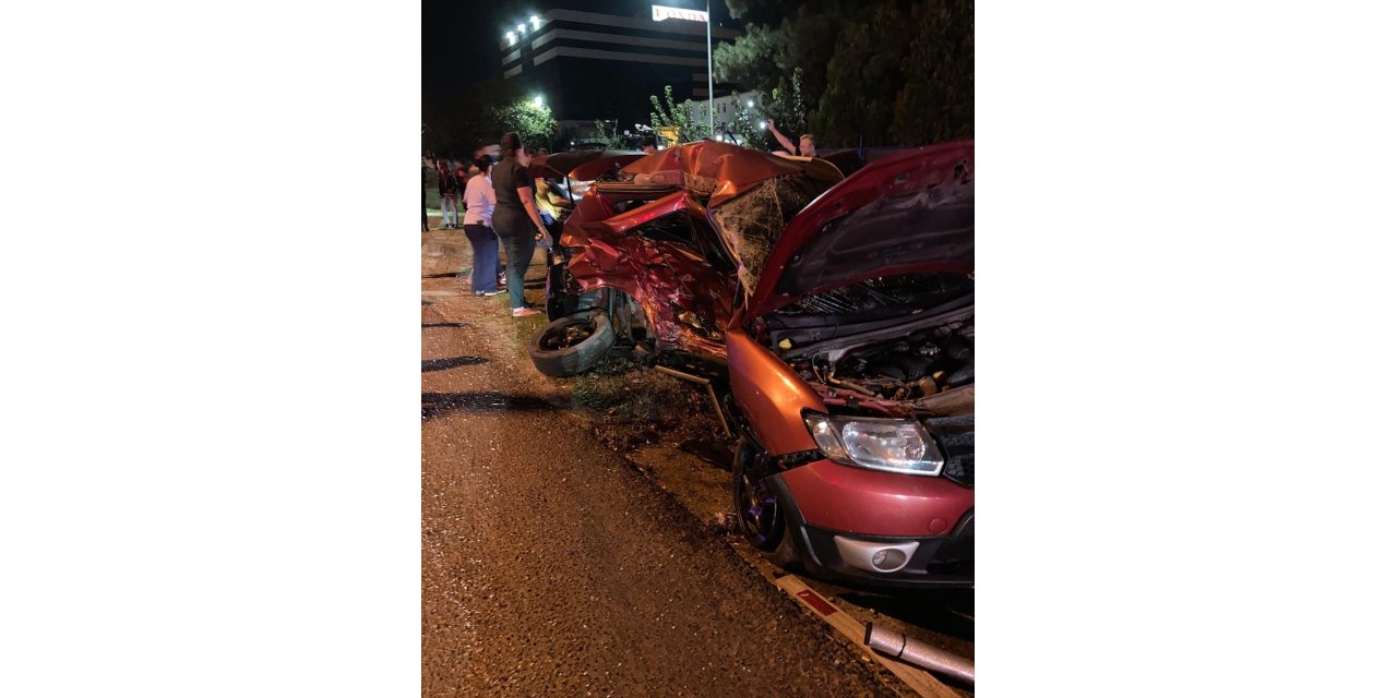 Tekirdağ'da iki otomobilin çarpıştığı kazada 3 kişi öldü, 1 bebek yaralandı