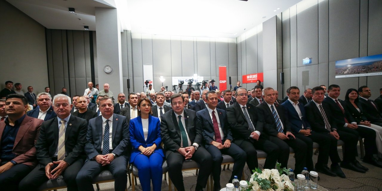 CHP Genel Başkanı Özel, Çanakkale'de İl Belediye Başkanları Toplantısı'nda konuştu: