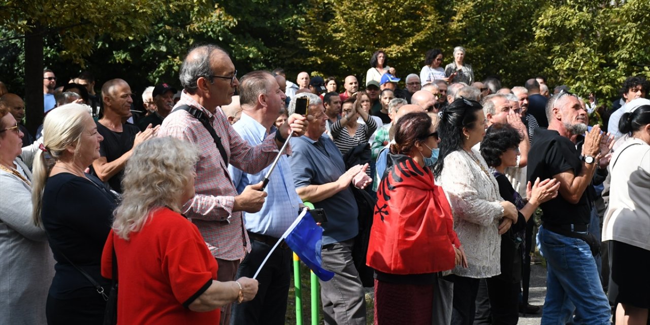 Arnavutluk'ta Belediye Başkanı Veliaj'ın istifasının istendiği protestolar sürüyor