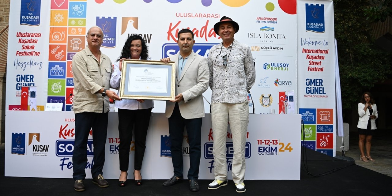 Kuşadası Sokak Festivali başladı