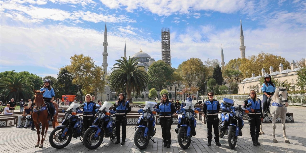 İstanbul'da motosikletli ve atlı kadın zabıtalar görev başında