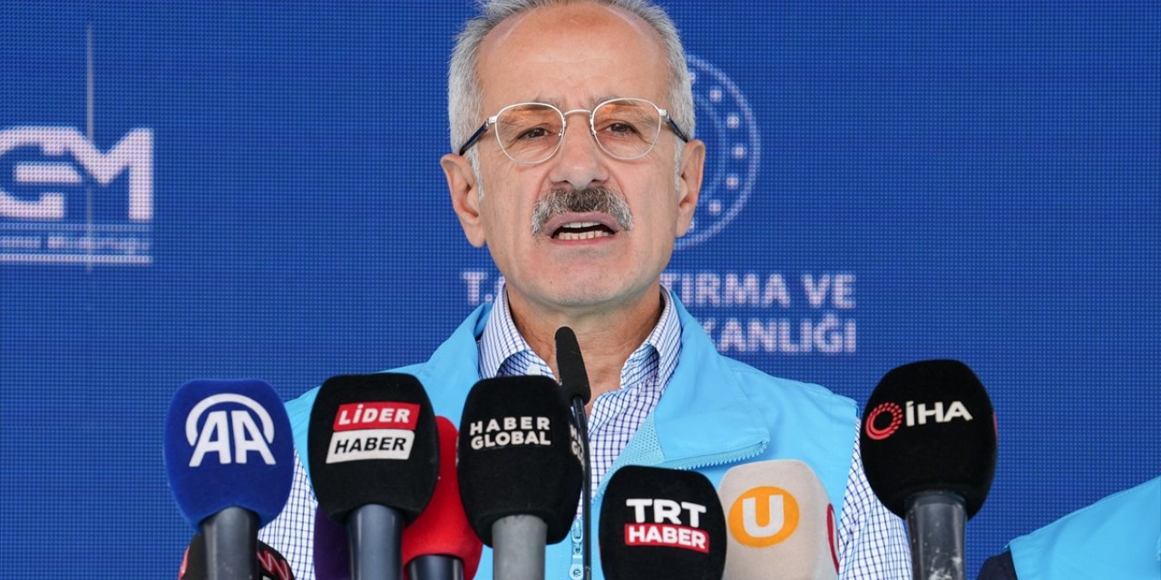 Bakan Uraloğlu, Halkalı-Ispartakule Hızlı Tren Hattı’nda incelemelerde bulundu: