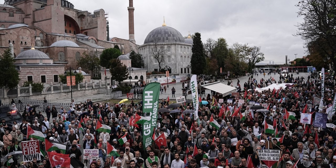 İHH'den Beyazıt Meydanı'ndan Ayasofya’ya "Susmuyoruz" yürüyüşü