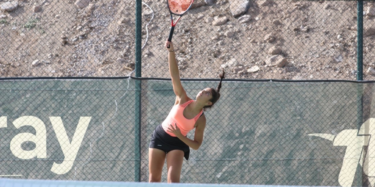 ITF Uluslararası Tenis Turnuvası Erciyes'te başladı