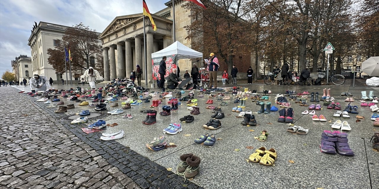 Berlin’de İsrail’in saldırılarında öldürülen Gazzeli çocukların isimleri okundu