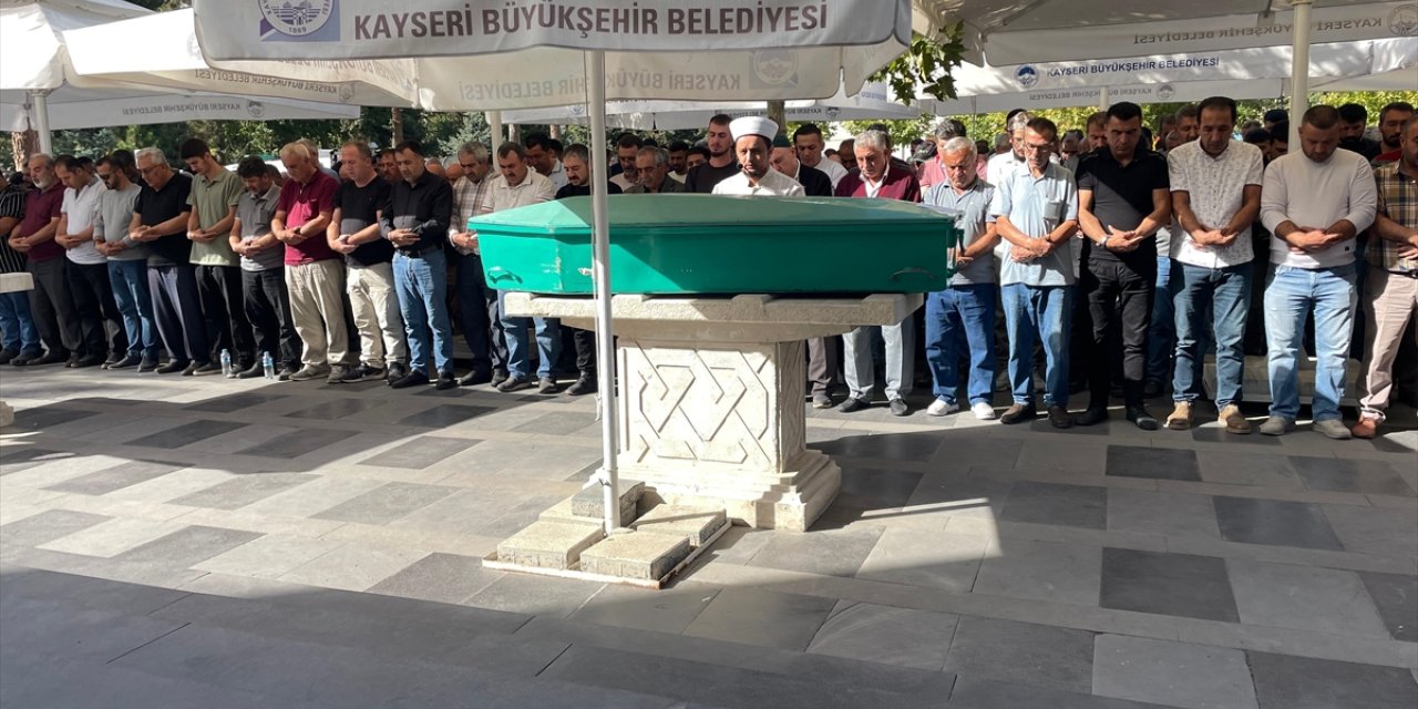 GÜNCELLEME - Kayseri'de bıçaklı kavgada 1 kişi öldü, 1 kişi yaralandı