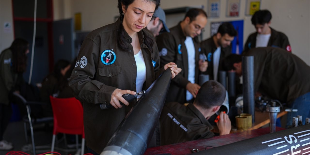 İTÜ'nün "İstikbal" isimli hibrit motorlu roketi başarıyla fırlatıldı