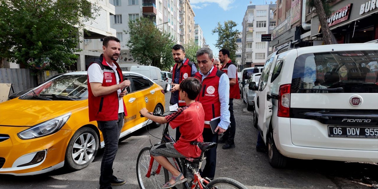 Diyarbakır'da 9 ayda sokakta çalışan 90 çocuk eğitime kazandırıldı