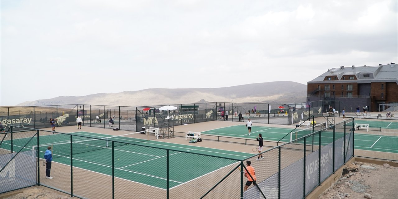 ITF Uluslararası Tenis Turnuvası, Erciyes'te devam ediyor